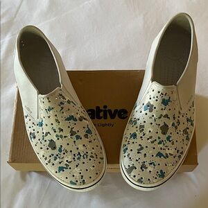 Native Mens size 11 W/ 9M Sneakers - White with Blue and Black Pattern